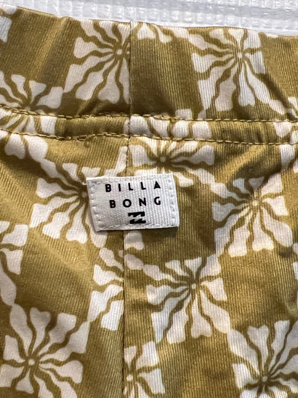 BILLABONG Retro Print Flare Leg Pull-on Pants - Picture 9 of 10